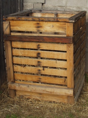 Compost Bin From Pallets